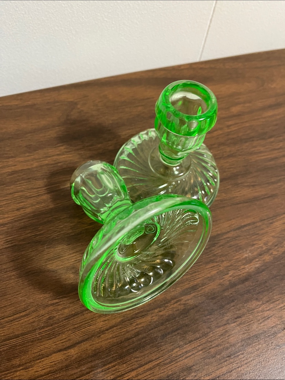 Vtg. Green depression candle holder set Uranium glass 3 1/2” Excellent - Picture 5 of 9